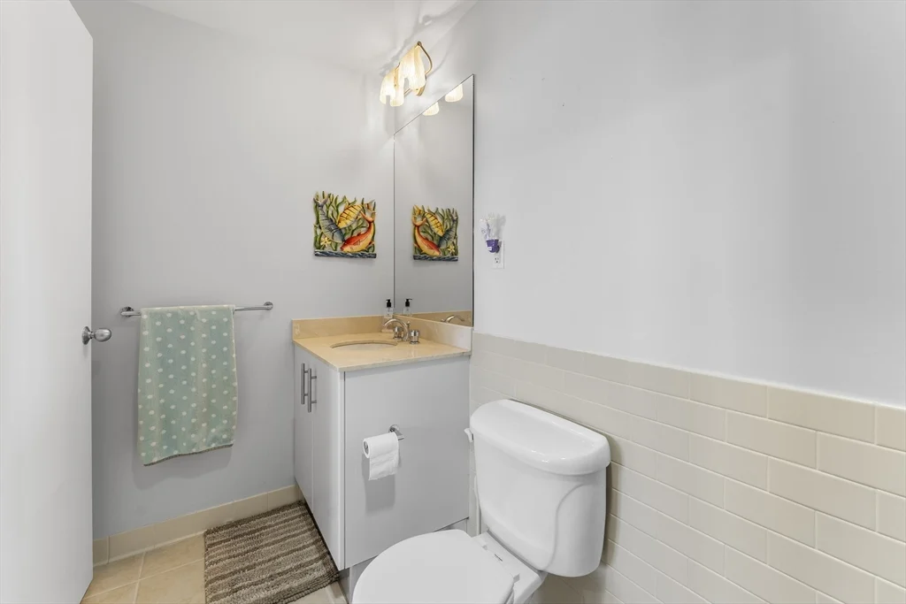 210 South, Leather District