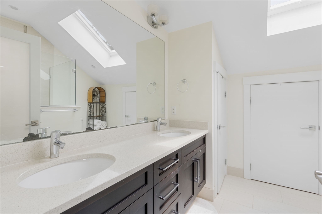 7 Ballord Pl, Riverside