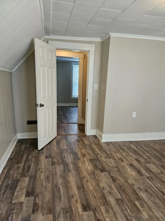 44 Chestnut St, Marlborough