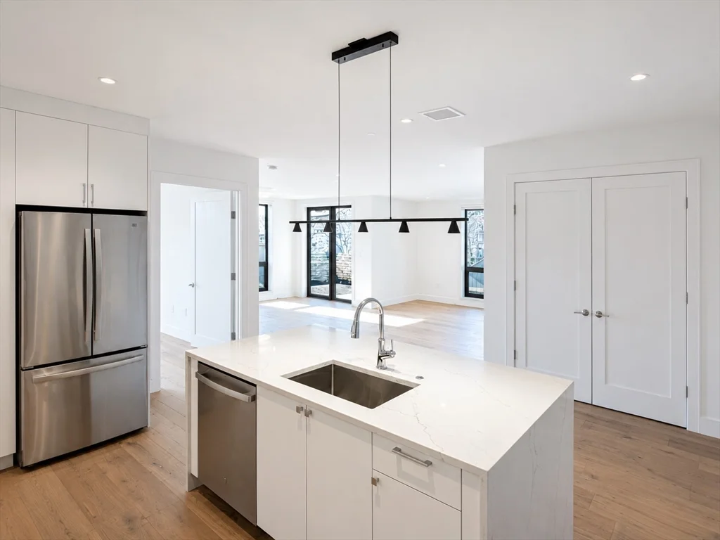 1121 Dorchester Ave, Dorchester
