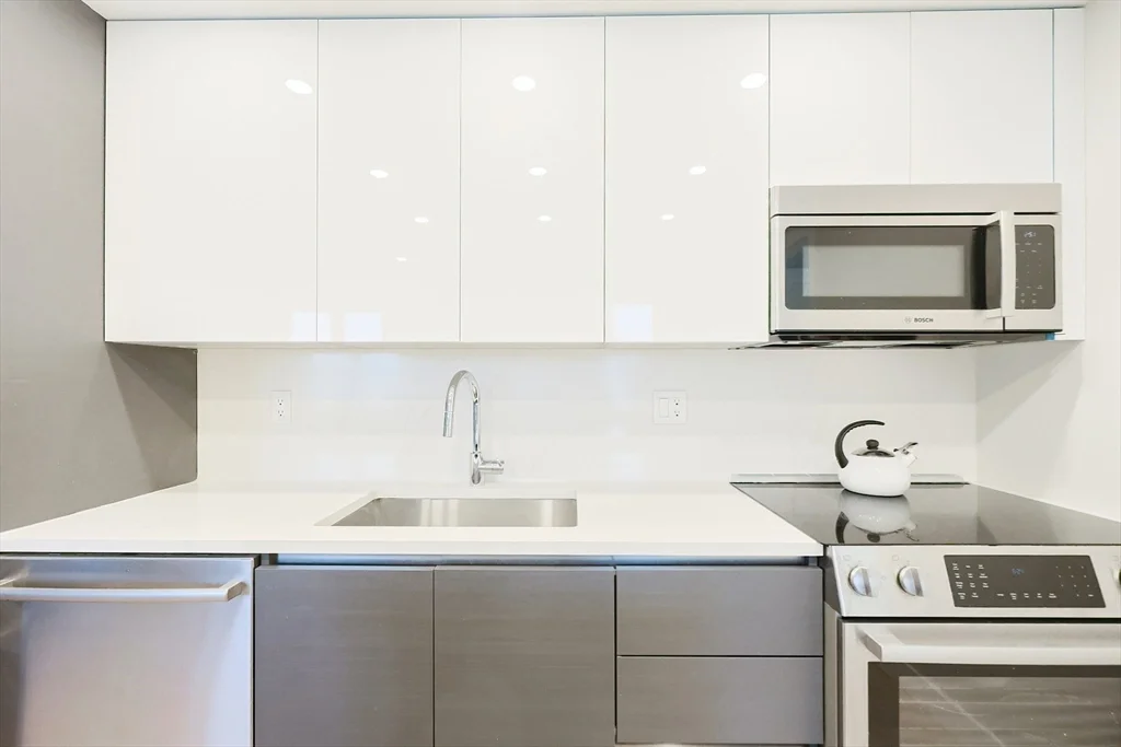 932 Broadway, Chelsea