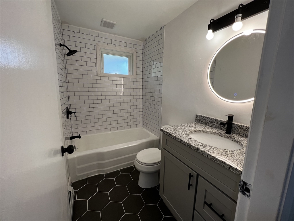 388 Burncoat St, Worcester