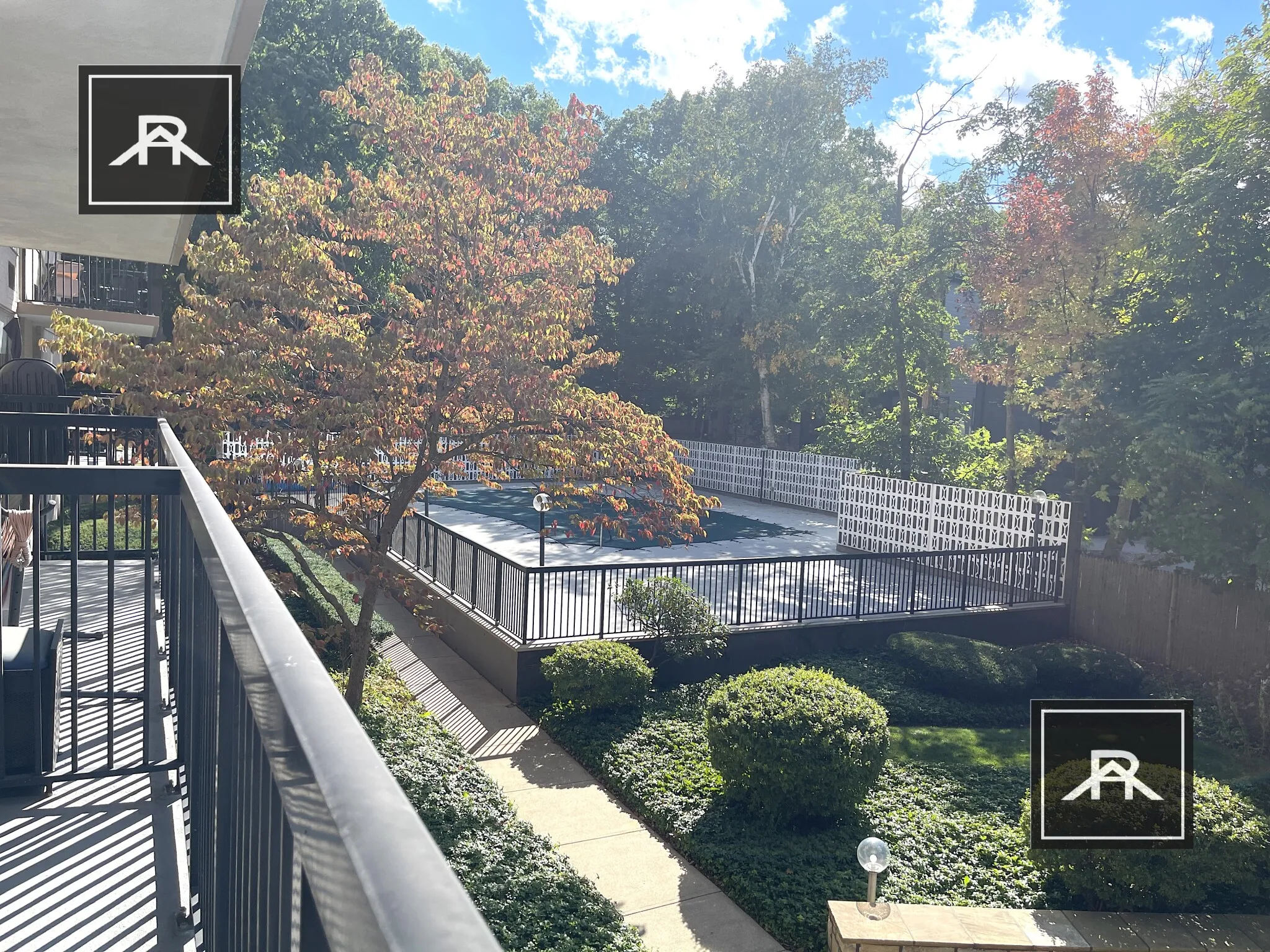 101 Monmouth St, Longwood