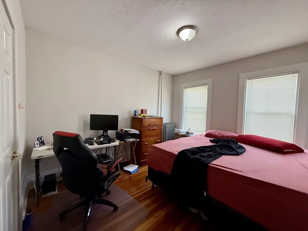 11 John St, Attleboro