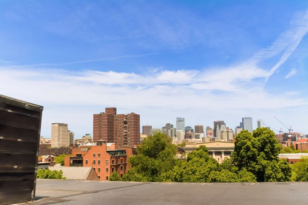 42 W Newton St, South End
