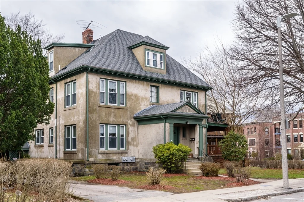 229-231 Chestnut Hill Ave, Brighton