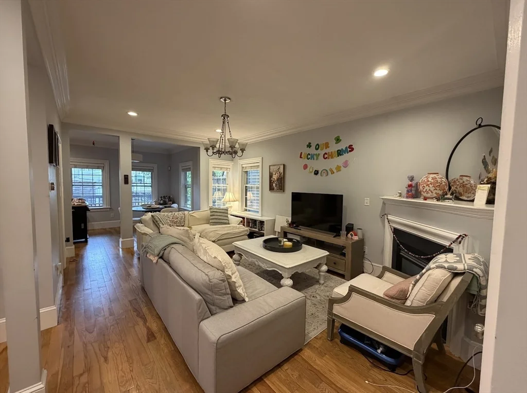 55 Gates St, South Boston