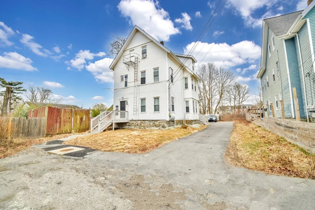 35 Newcomb Pl, Taunton