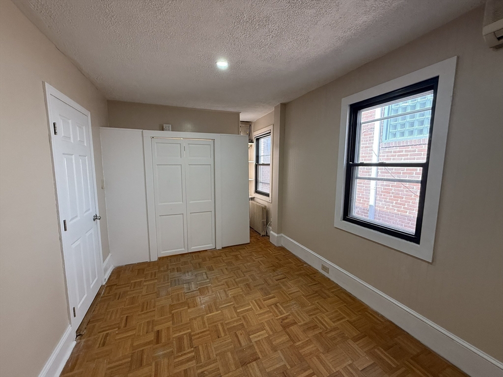 68 Court St, Plymouth