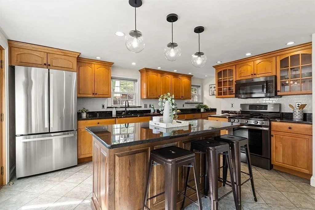 334 Mystic St, Arlington
