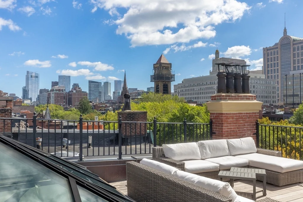 135 Commonwealth Ave, Back Bay
