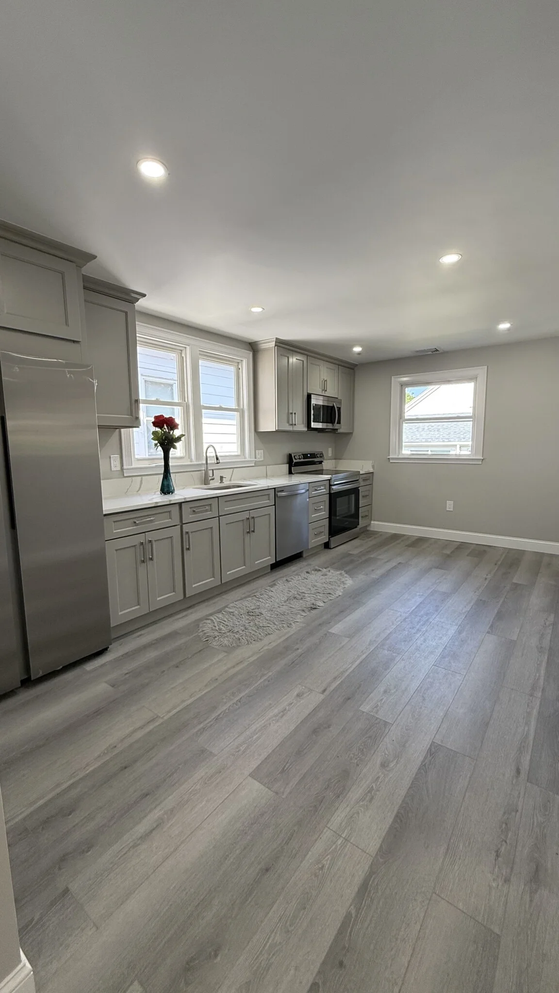 5 Harris Rd, Medford