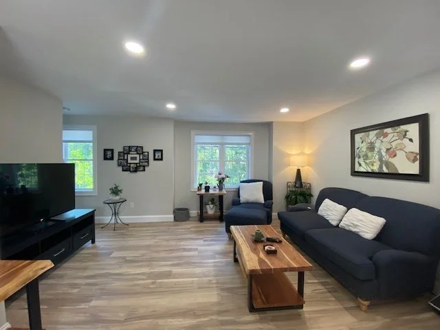 152 W Main St, Millbury