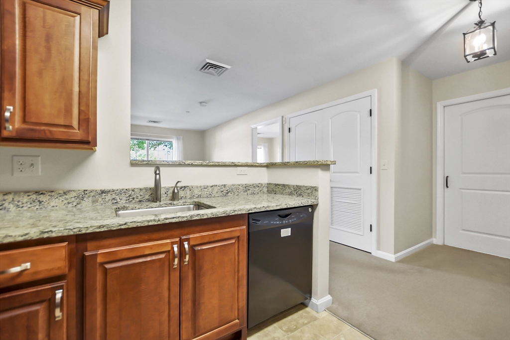 1275 Turnpike St, North Andover