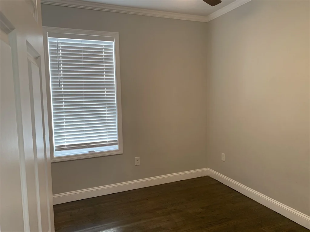 20 Meadow St, Fall River