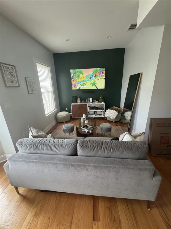 238 Saratoga St, East Boston