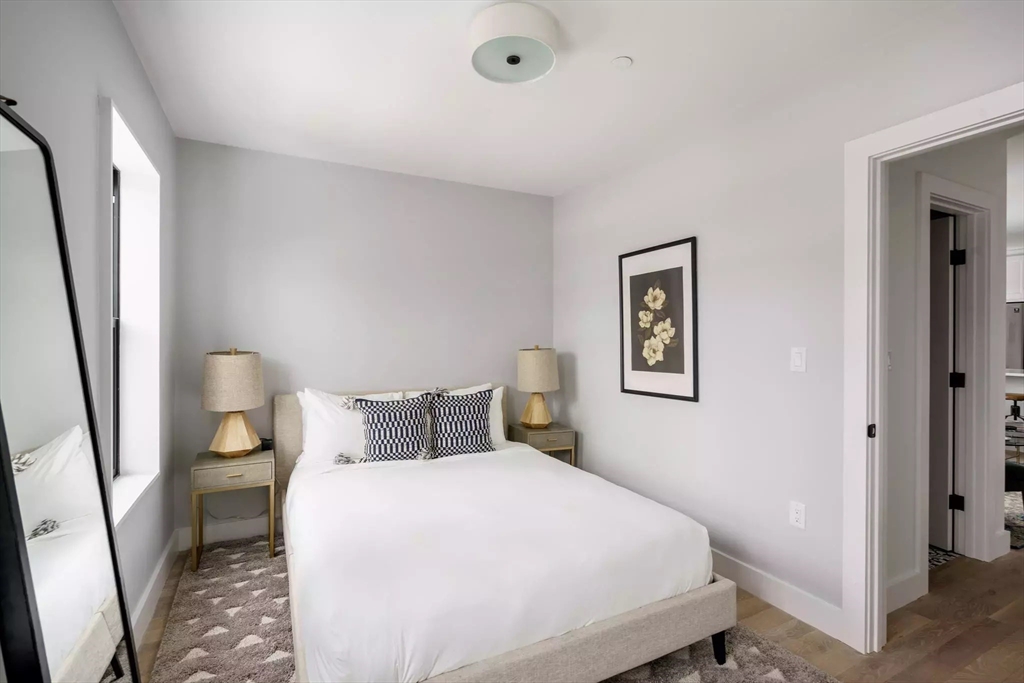 631 Saratoga St, East Boston