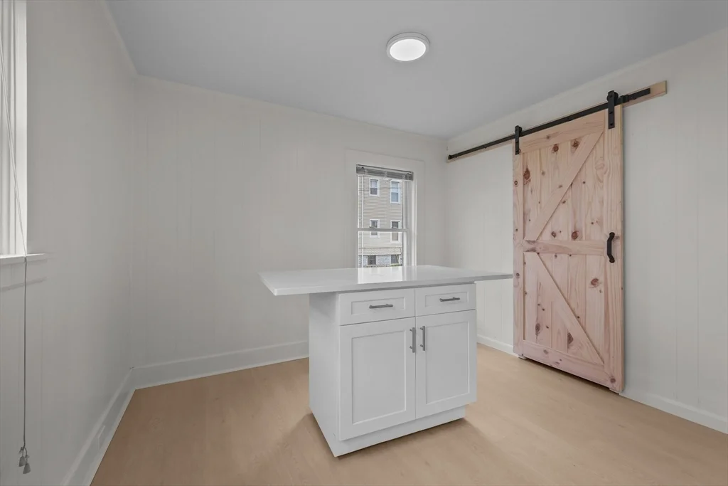 6 Coffin Avenue Ct, New Bedford