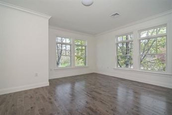 12 Ackers Ave, Brookline
