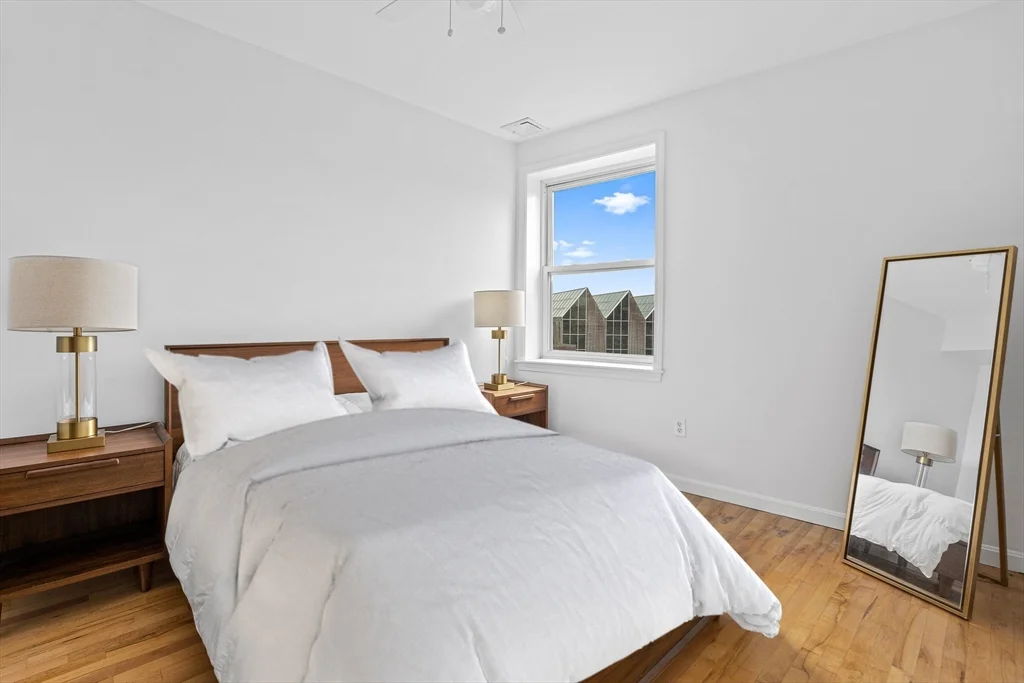 464 Hanover St, Waterfront