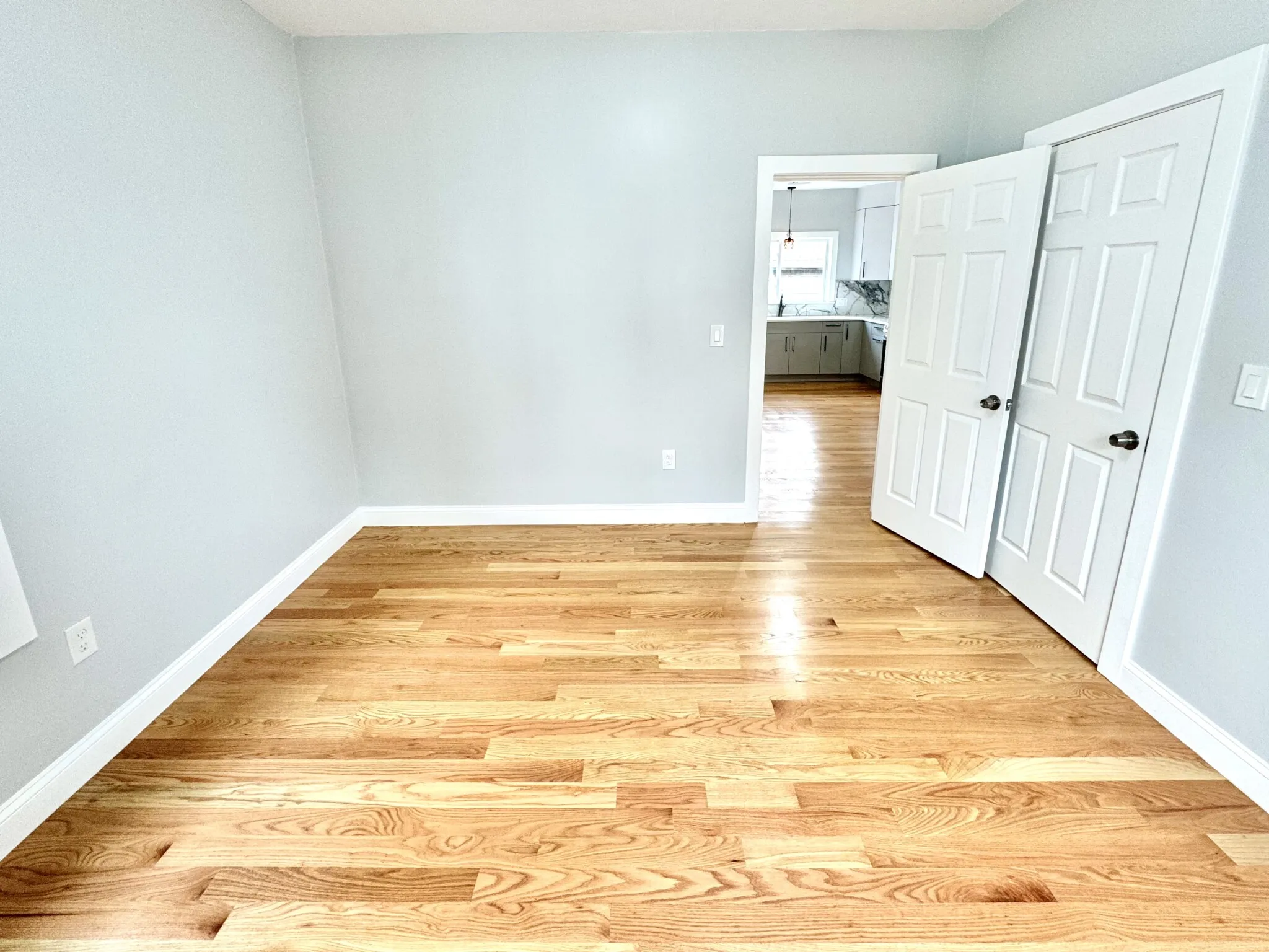 190 Hillside St, Mission Hill