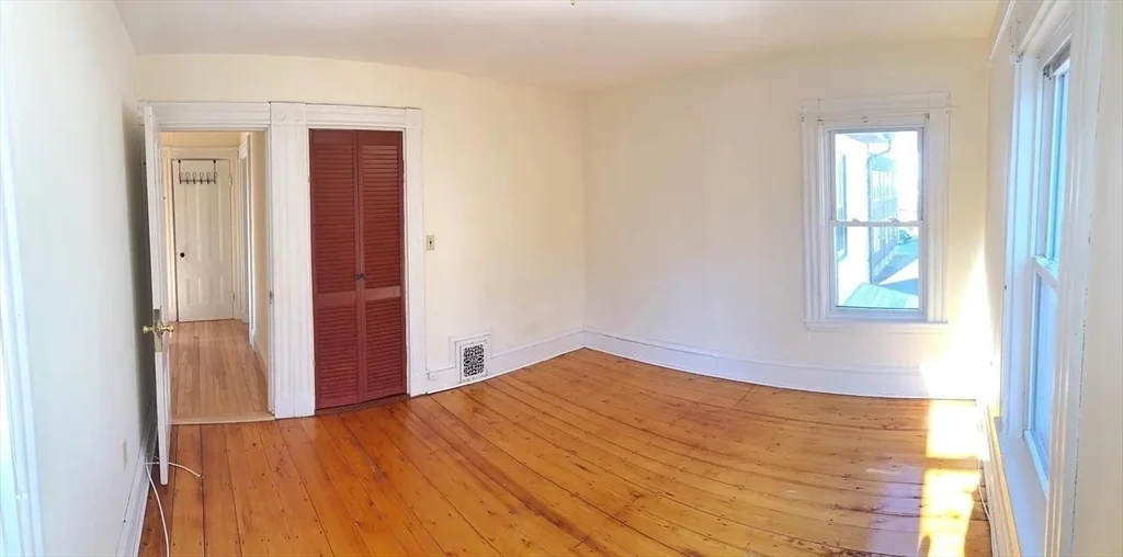 308 Belmont St, Quincy