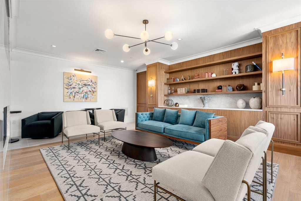 191 Washington St, Brighton