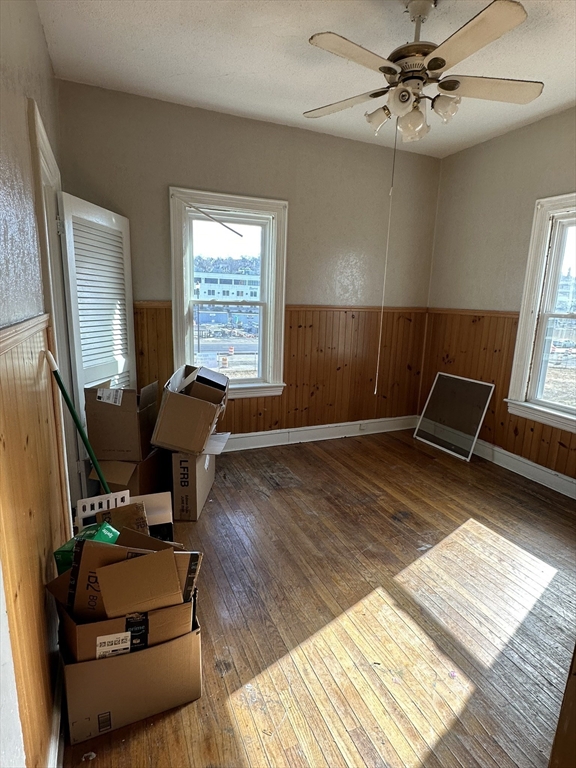 47 Hathaway St, Fall River