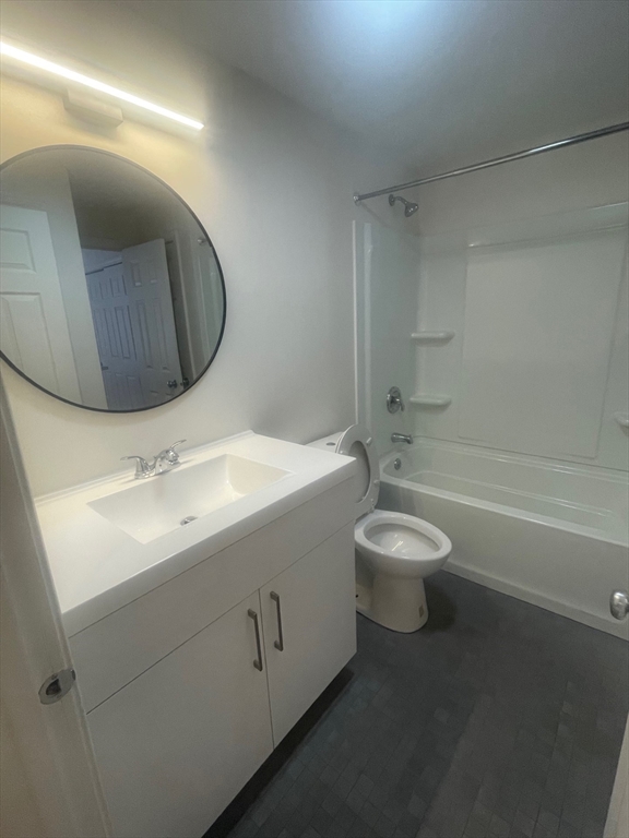 115 St Kolbe Dr, Holyoke