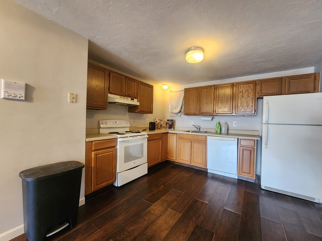 199 Perry, Worcester