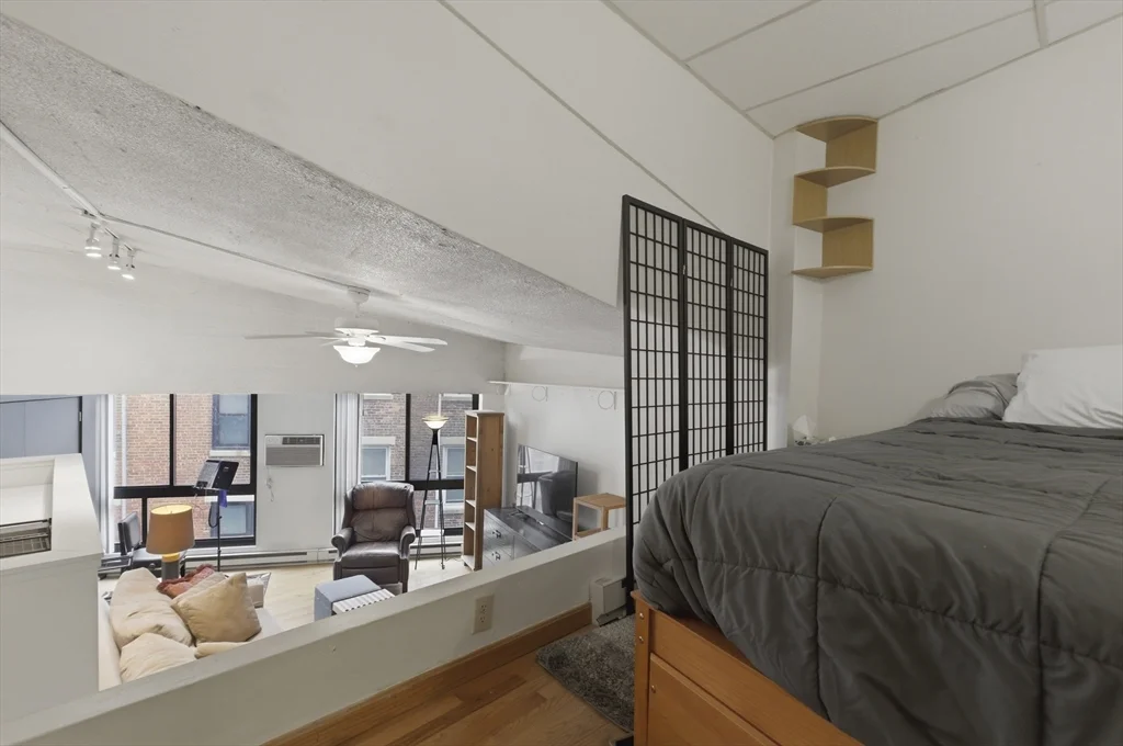 12 Stoneholm St, Back Bay