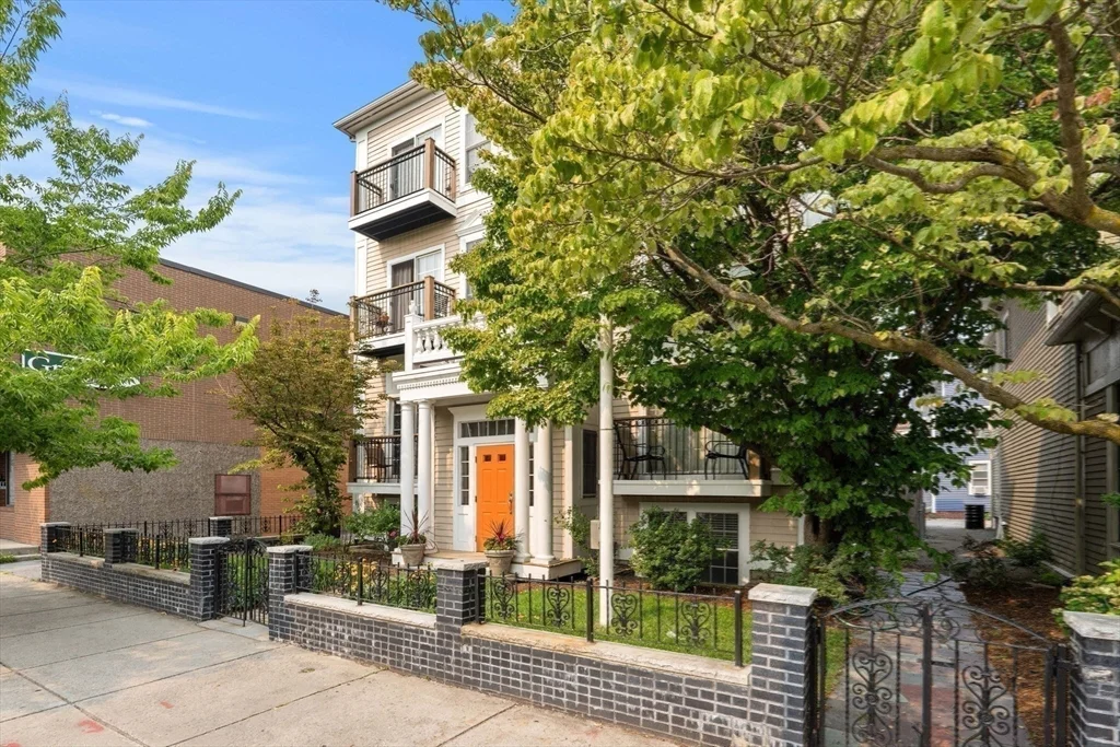 2277 Massachussetts Ave, Porter Square