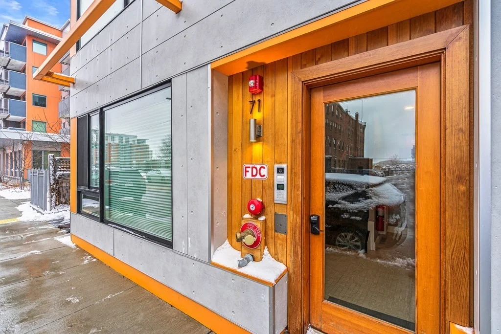 71 Border St, East Boston