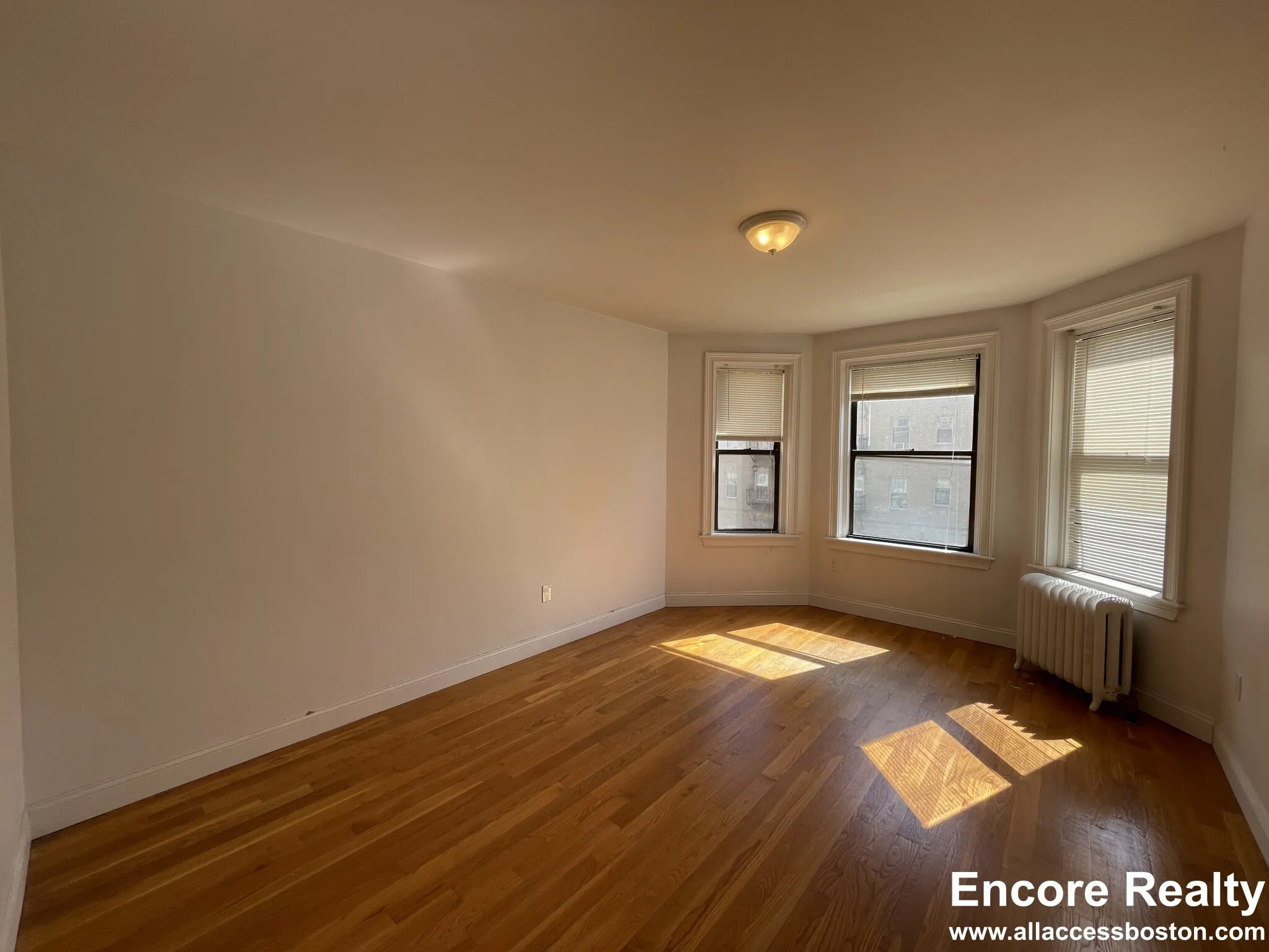 11 Peterborough St, Fenway