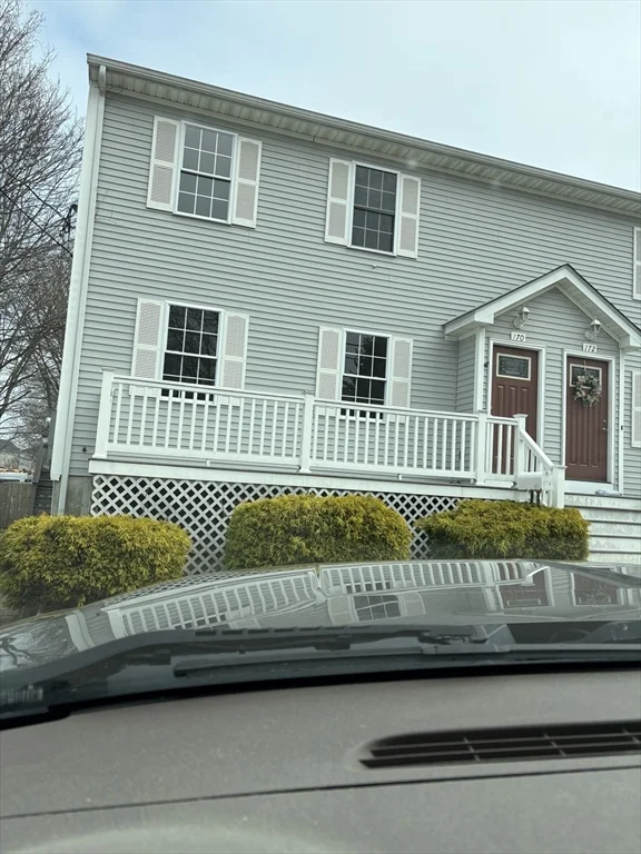 170 Lawrence St, Fall River
