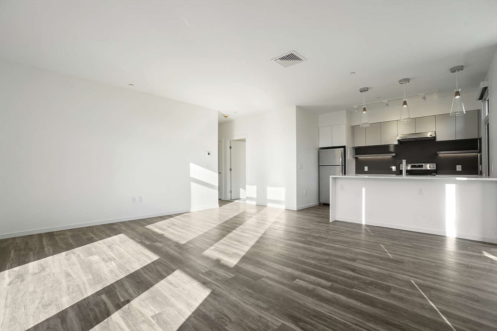 839 Beacon St, Fenway