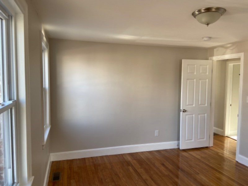 10 Bateman St, Roslindale