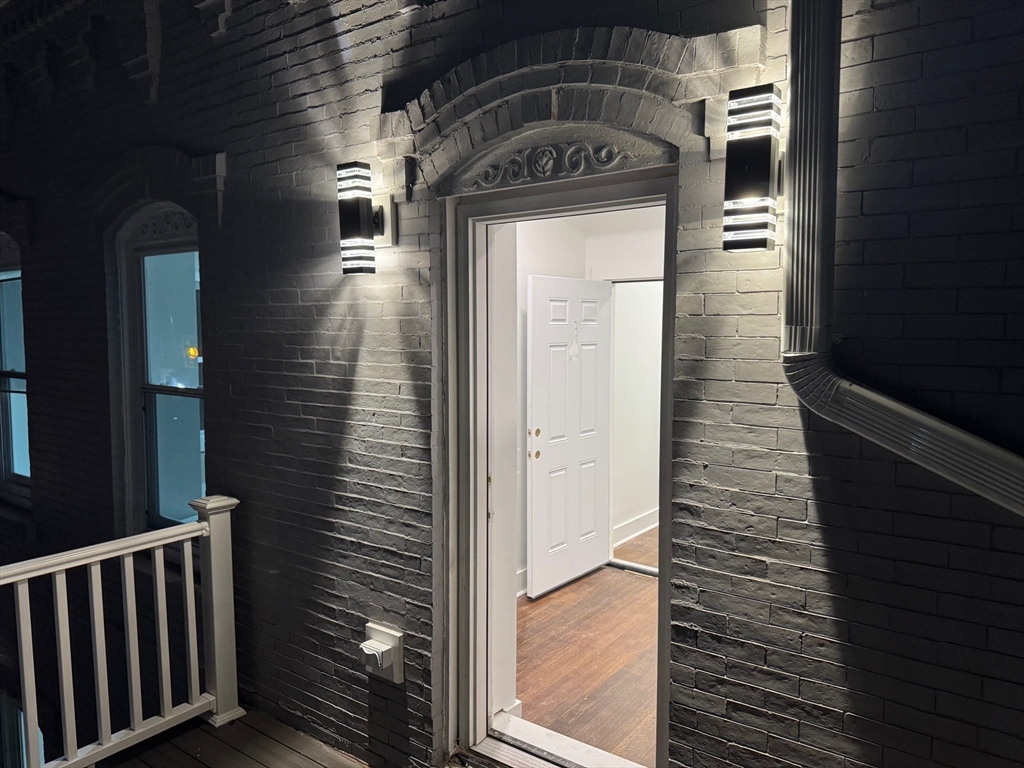 589 Haverhill St, Lawrence