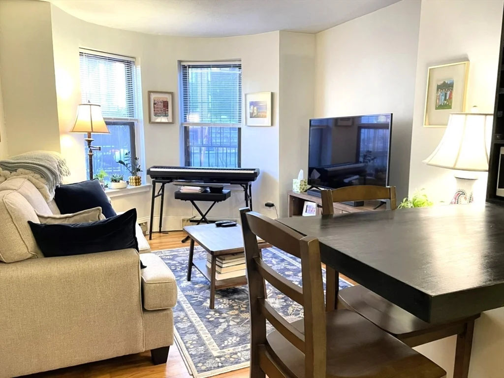 5 Cazenove, South End