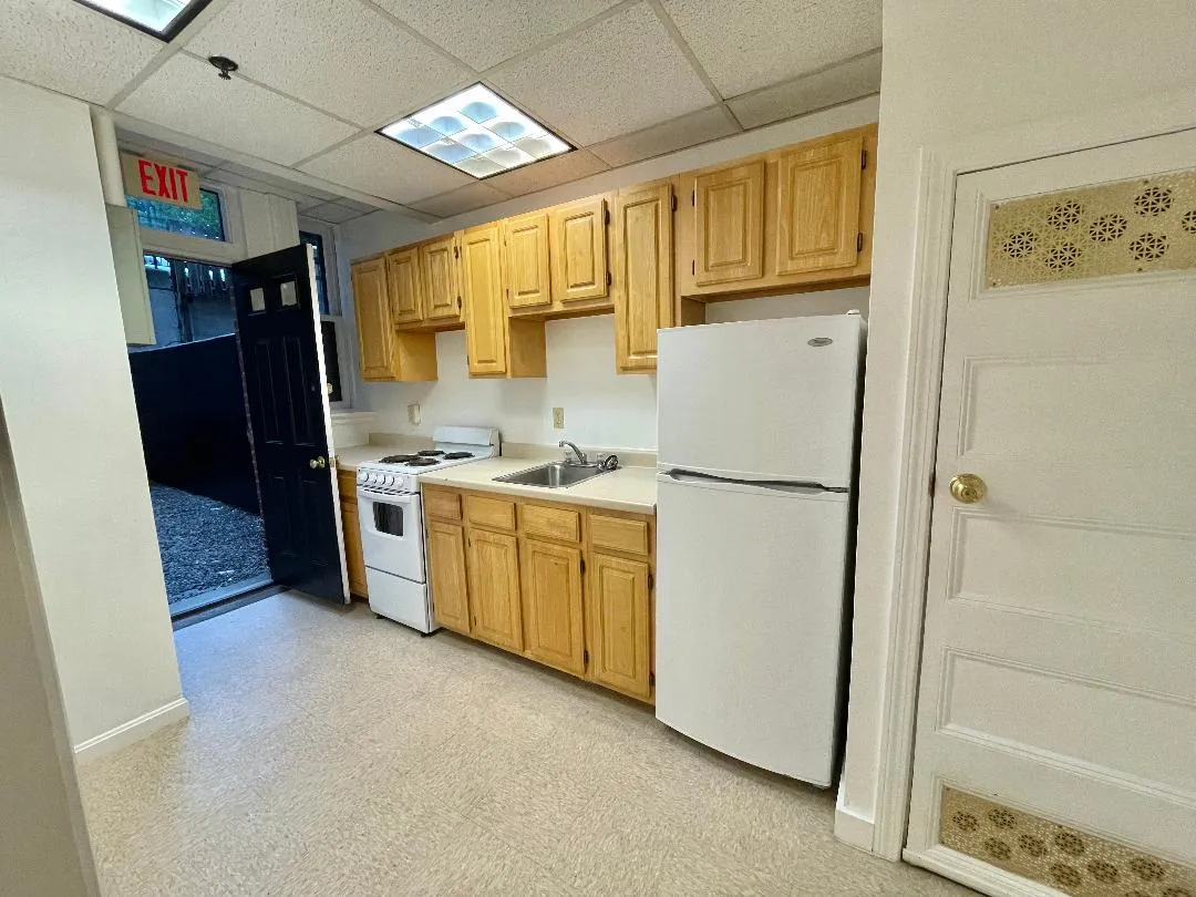 1077 Beacon St, Longwood