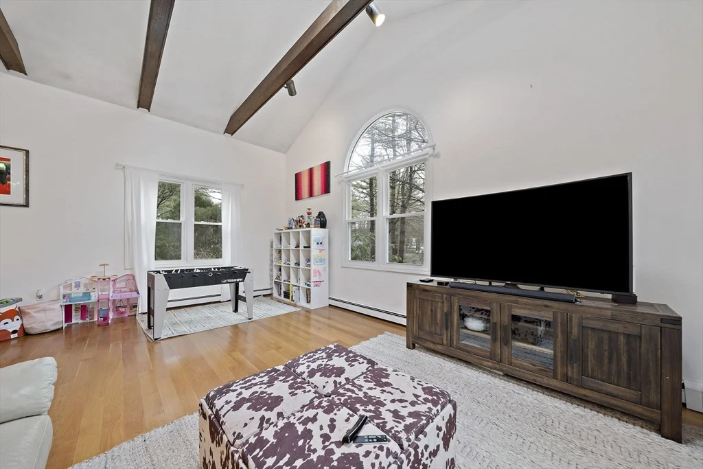 20 Trayer Rd, Canton