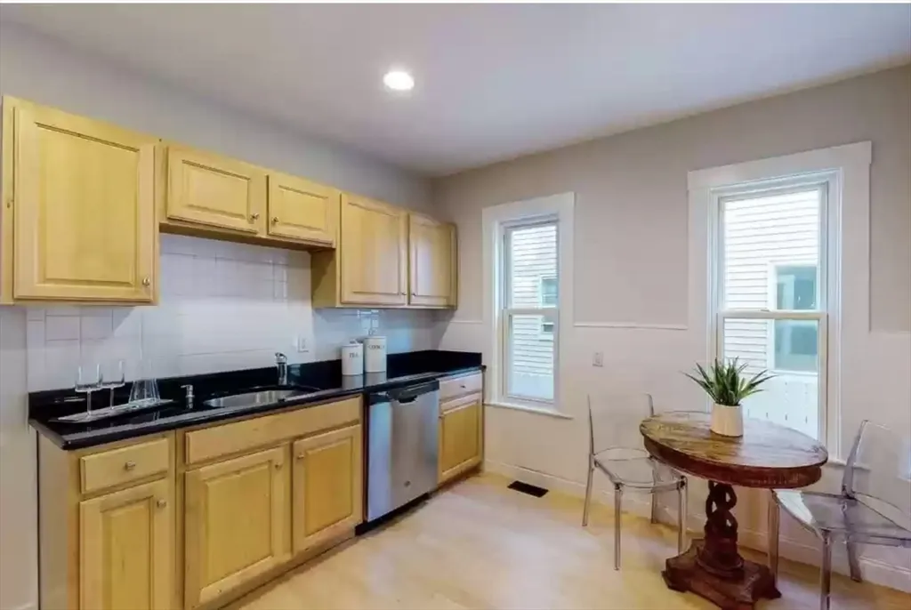 108 Heath St, Winter Hill