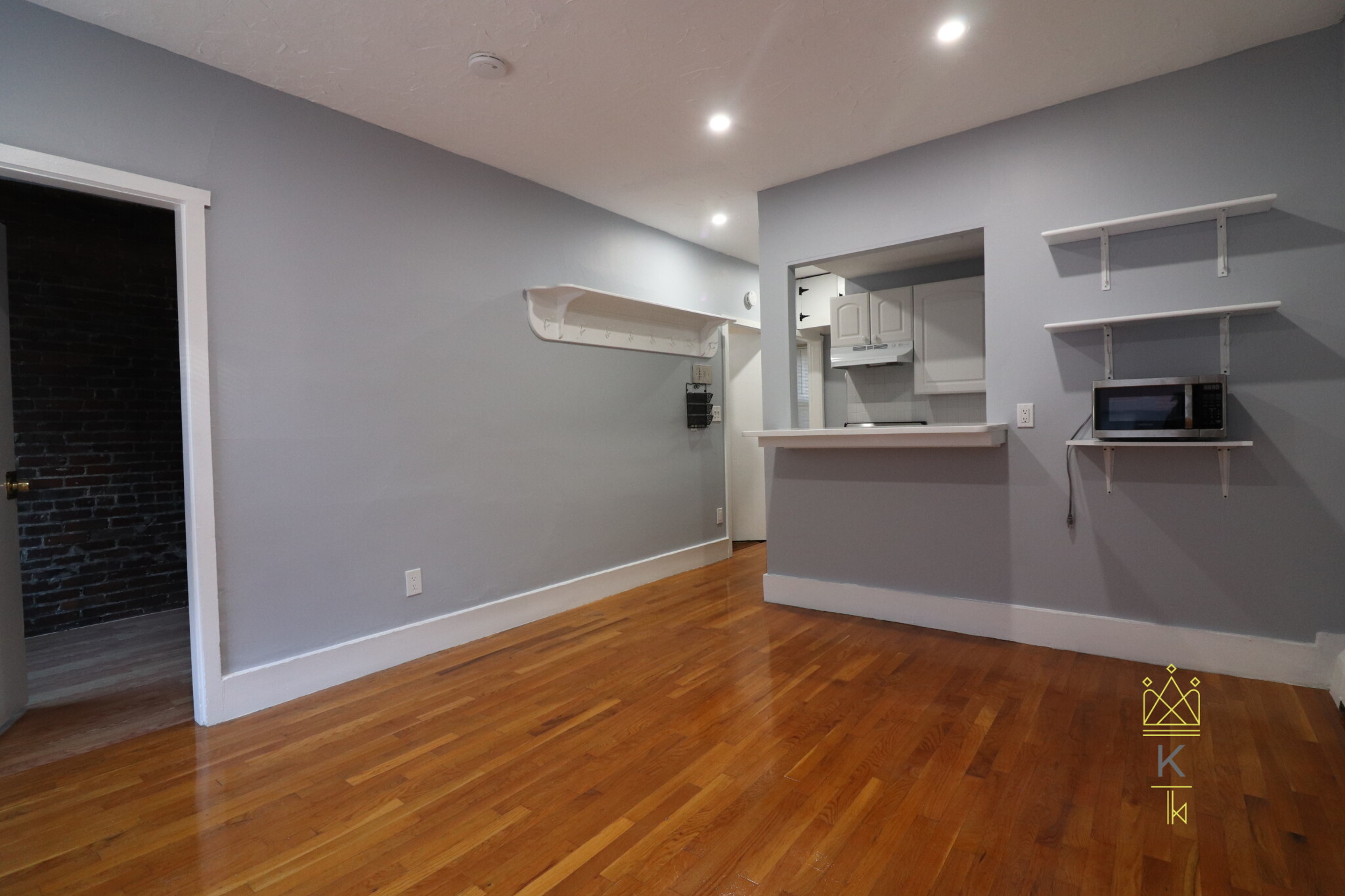 39 Irving St, Beacon Hill