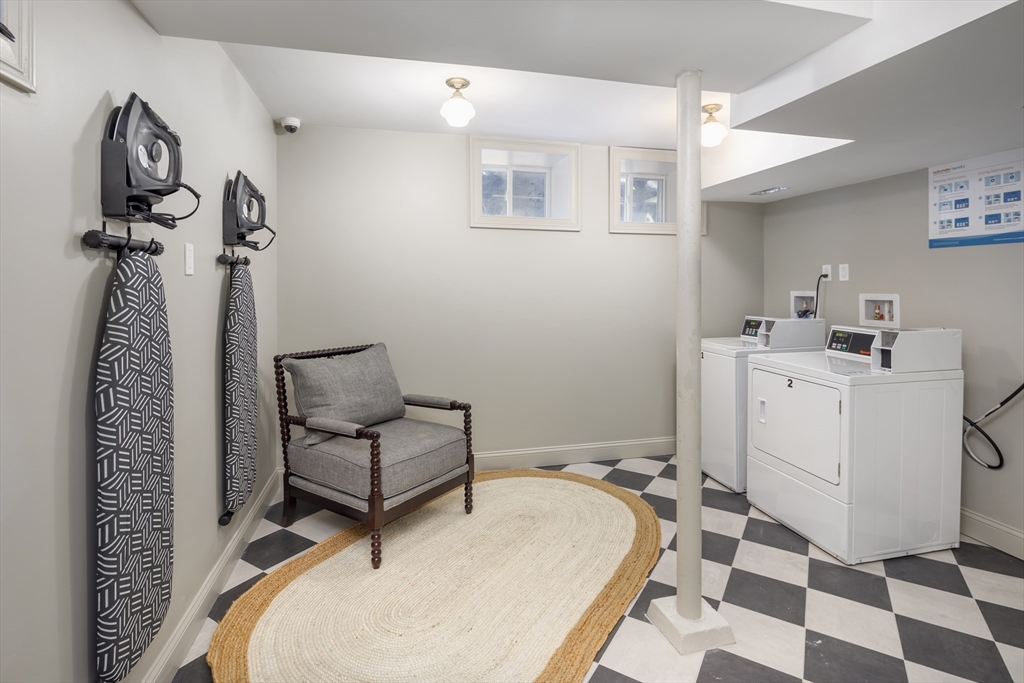 44 Winslow Rd, Brookline