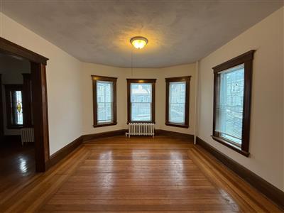 50 Simpson Ave, Tufts