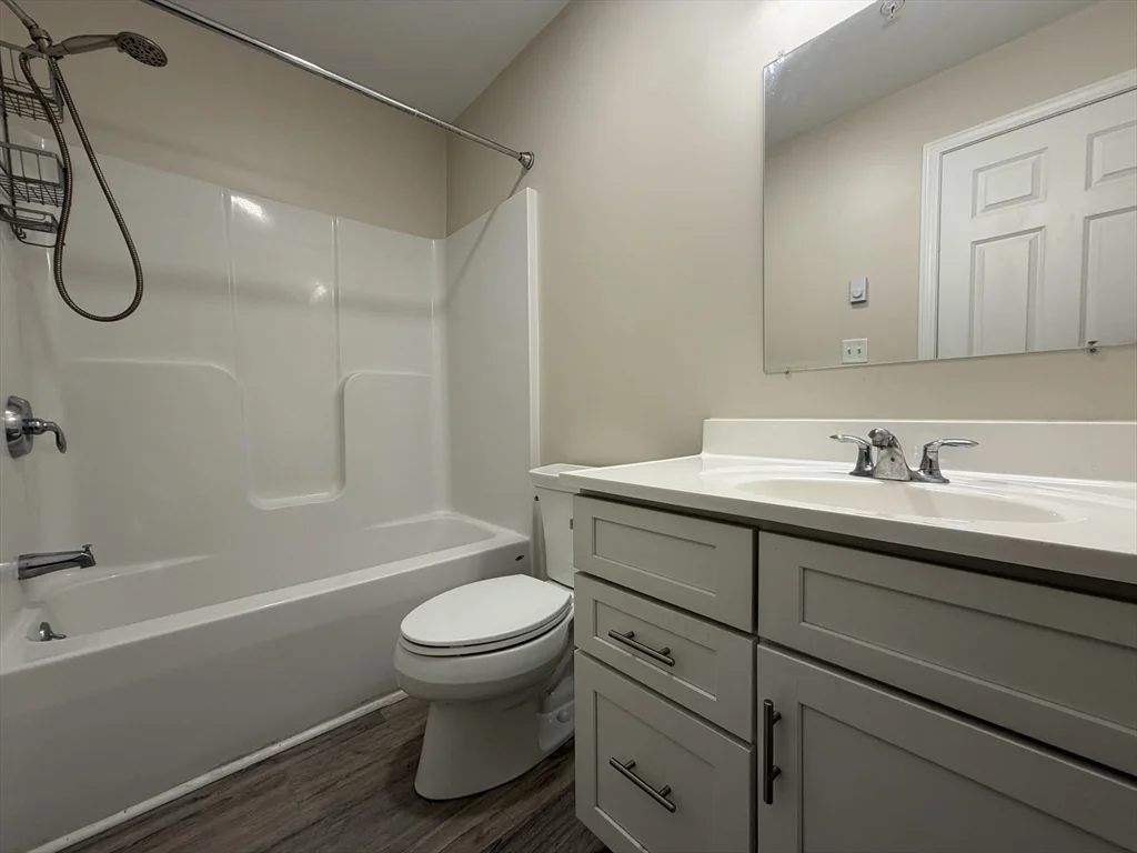 275 Broadway St, Methuen