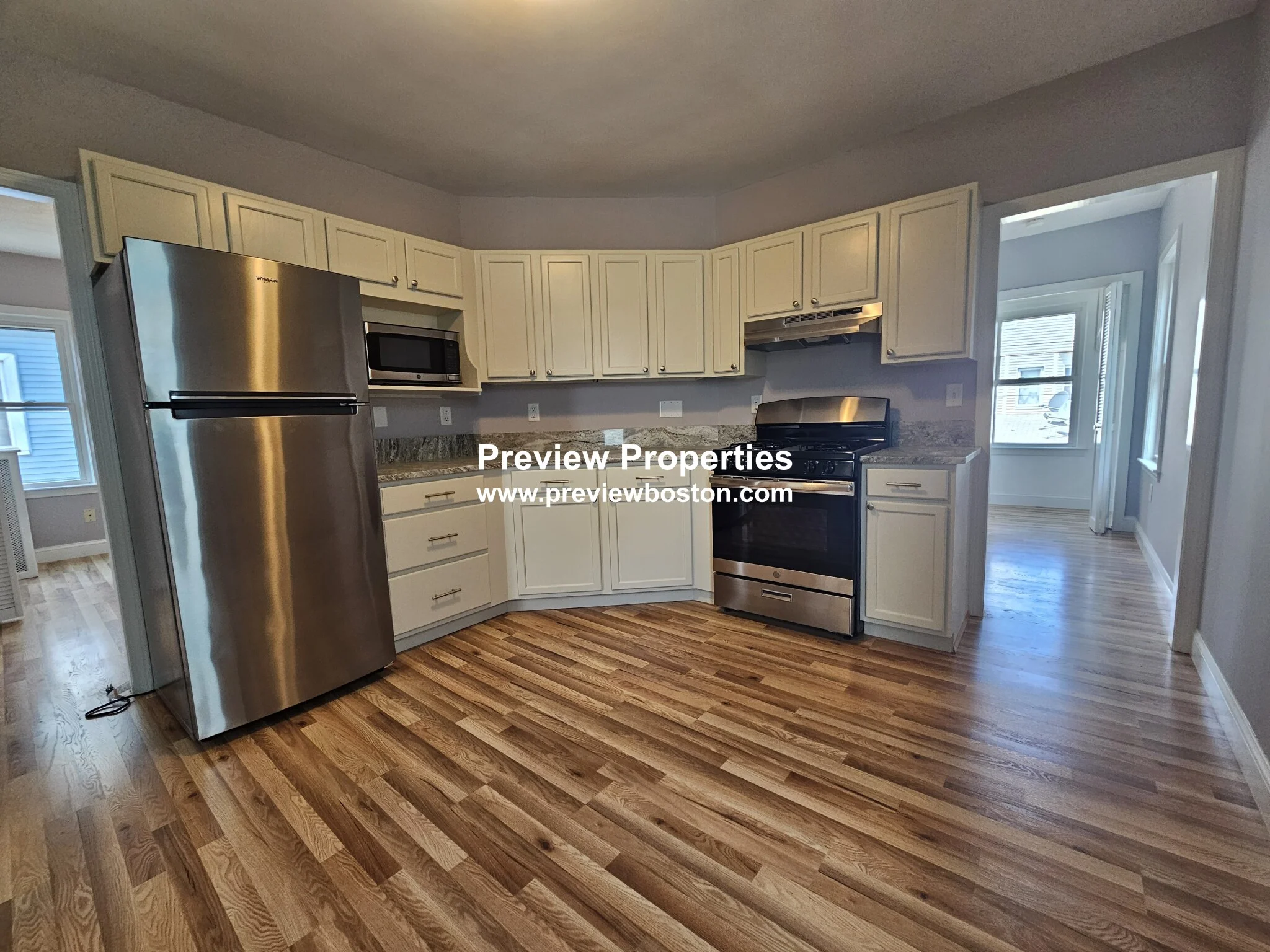 33 Linden St, Everett