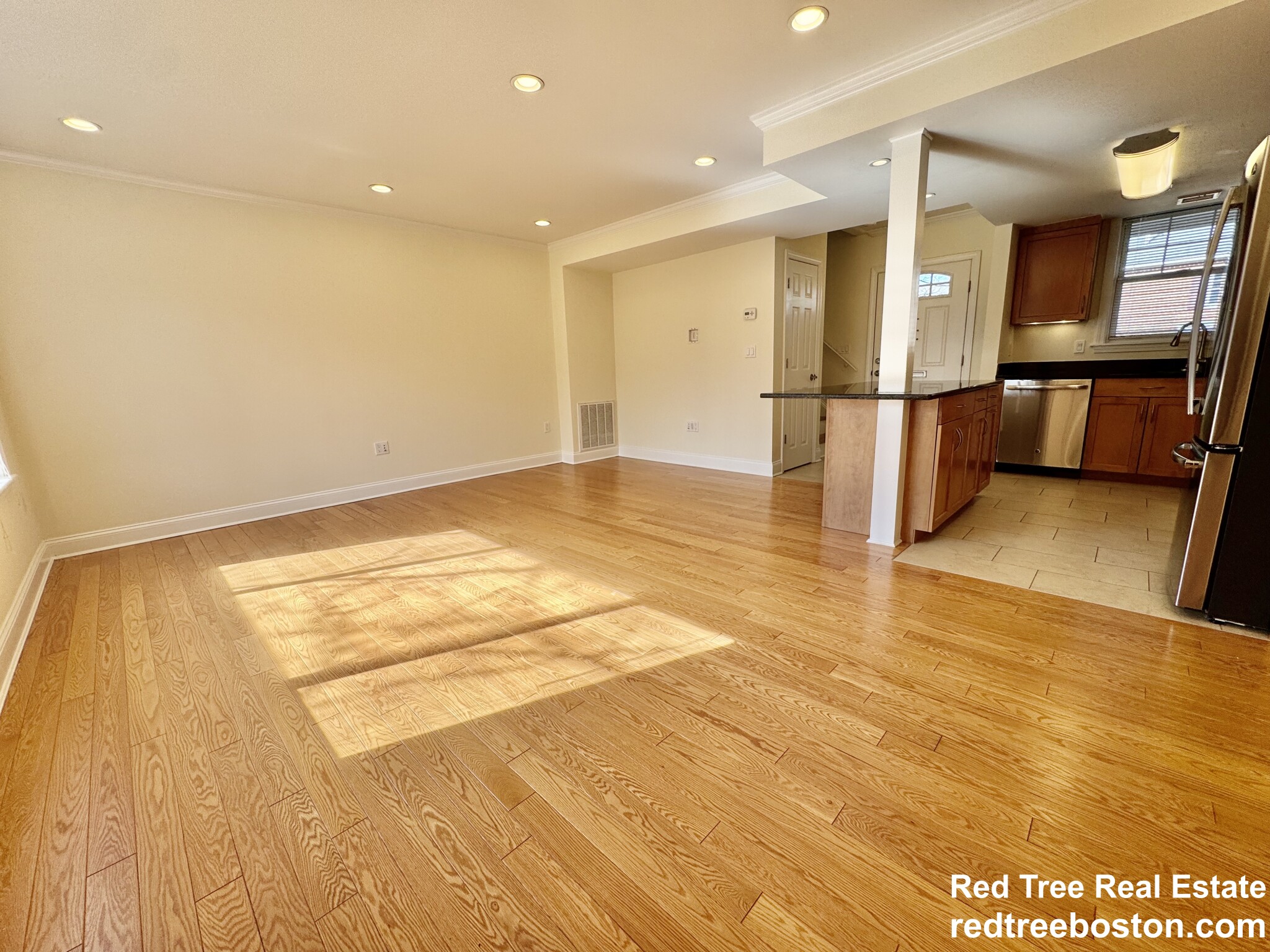 146 Independence Dr, Chestnut Hill