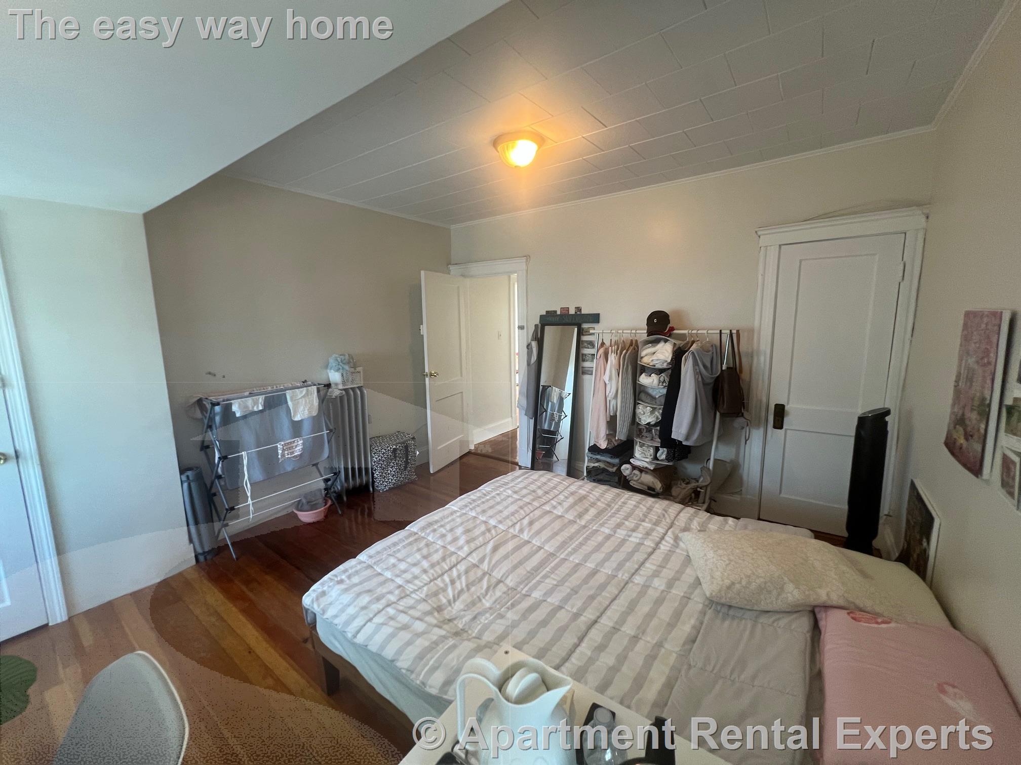 73 Frederick Ave, Tufts