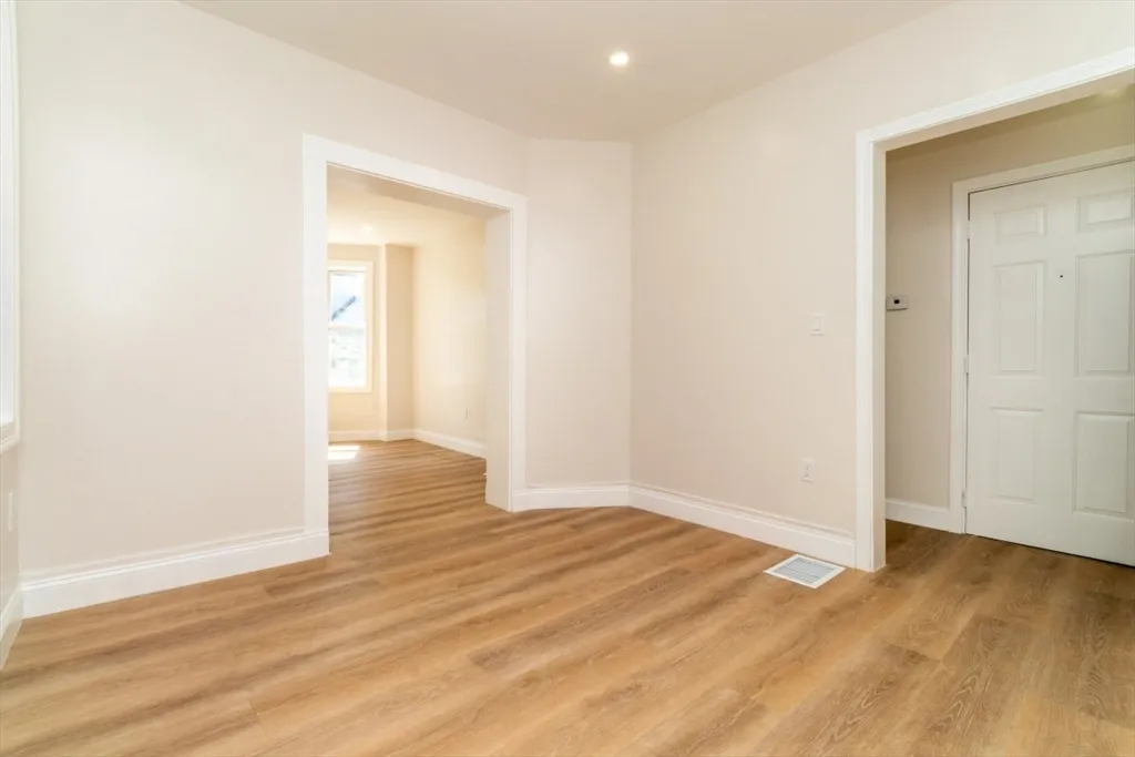 331 Centre St, Jamaica Plain